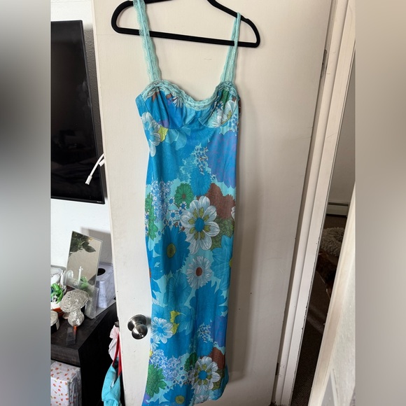 Hello Molly Mesh Maxi Dress - Picture 3 of 4